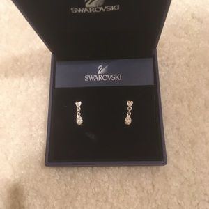 Swarovski drop earrings
